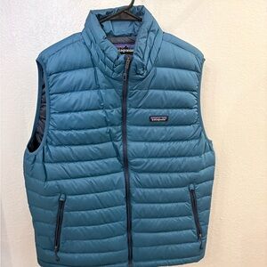 Patagonia Men's Teal Quilted Insulated Vest